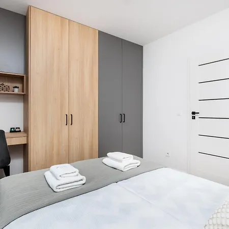 1-bedroom Comfort - Free Parking - By Upstairs 아파트 *